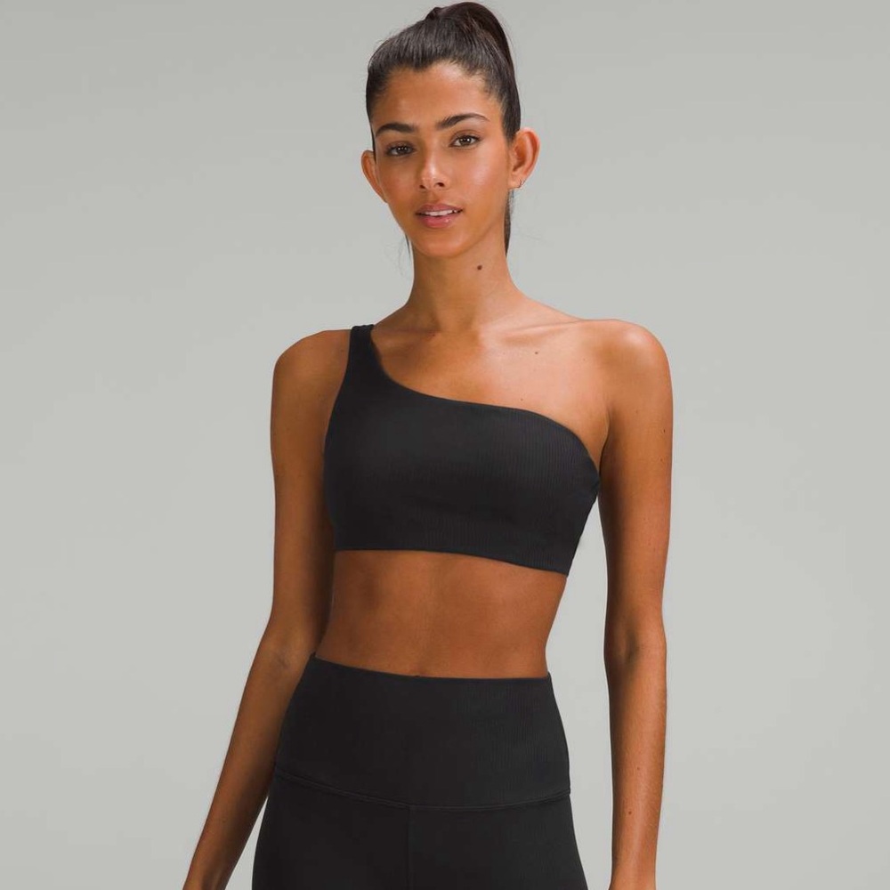 Lululemon Ribbed Nulu Asymmetrical Yoga Bra *Light Support size 6 NWT
